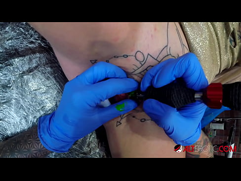 ❤️ Sully Savage oo aad u tattooed ayaa Kintirkeeda ku sawirtay tattoo ❌  Galmo ❌❤